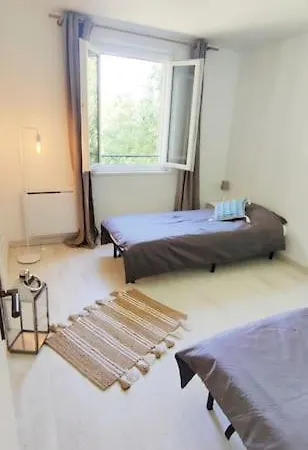 Villa Maison Au Village Et Au Calme Totalement Rénovée. *