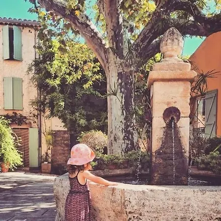 Maison Au Village Et Au Calme Totalement Rénovée. Grimaud