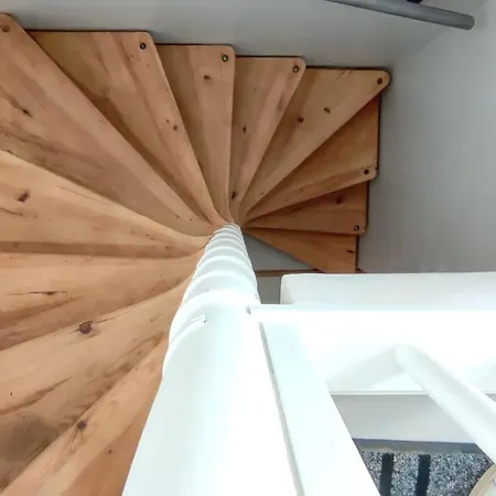 Maison Au Village Et Au Calme Totalement Rénovée. *